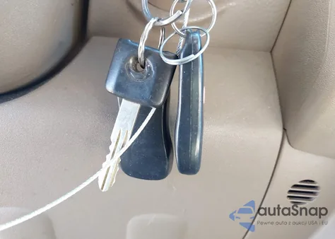 2006 Nissan Pathfinder Le/Se/Xe from USA, damaged, VIN 5N1AR18W66C665576